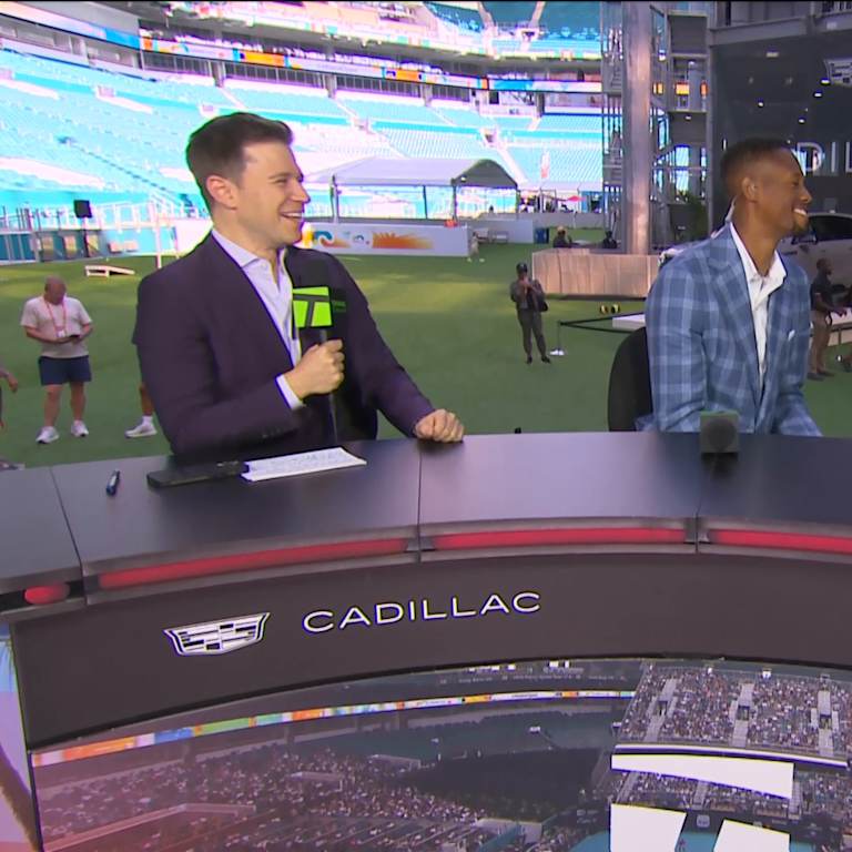 Coco Gauff autographs tennis ball for Christopher Eubanks | Miami Interview