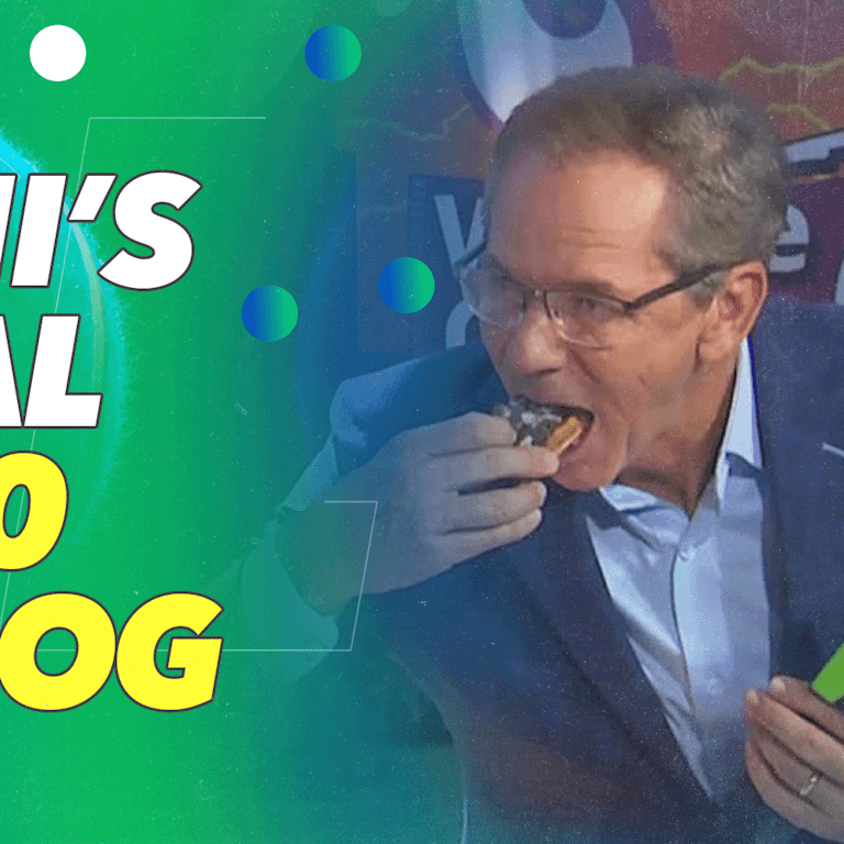 TC taste tests the Miami Open's $100 hot dog